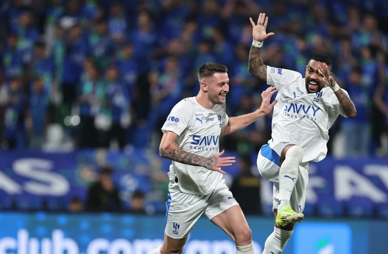 الهلال والفتح