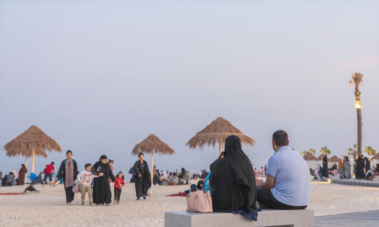 الشاطئ الرملي بالخبر