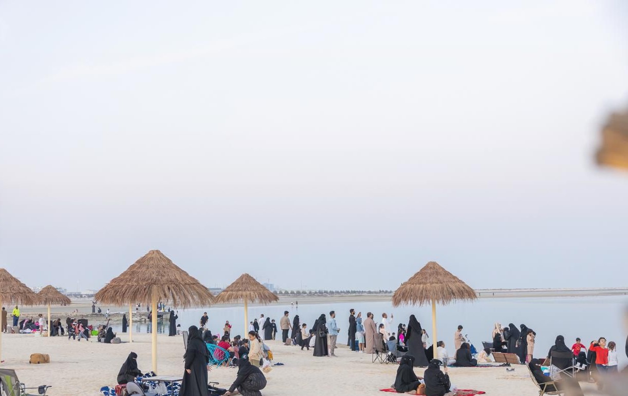 الشاطئ الرملي بالخبر